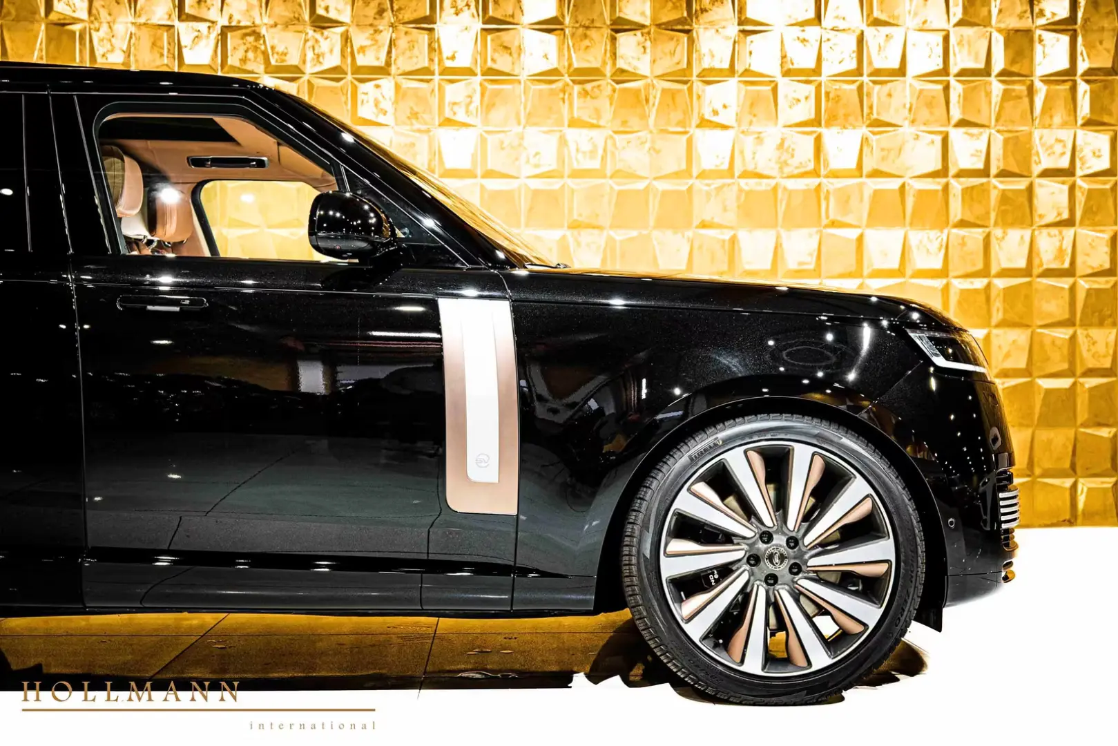 Land Rover Range Rover P615 SV + 23 INCH + REAR TV + MY2025