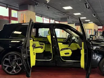 Rolls-Royce Cullinan BLACK BADGE 4SEAT facelift 2025