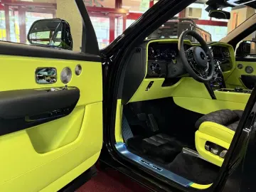 Rolls-Royce Cullinan BLACK BADGE 4SEAT facelift 2025