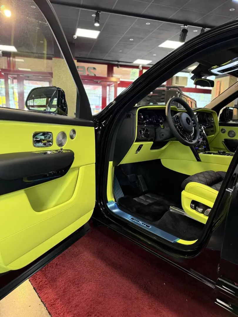 Rolls-Royce Cullinan BLACK BADGE 4SEAT facelift 2025