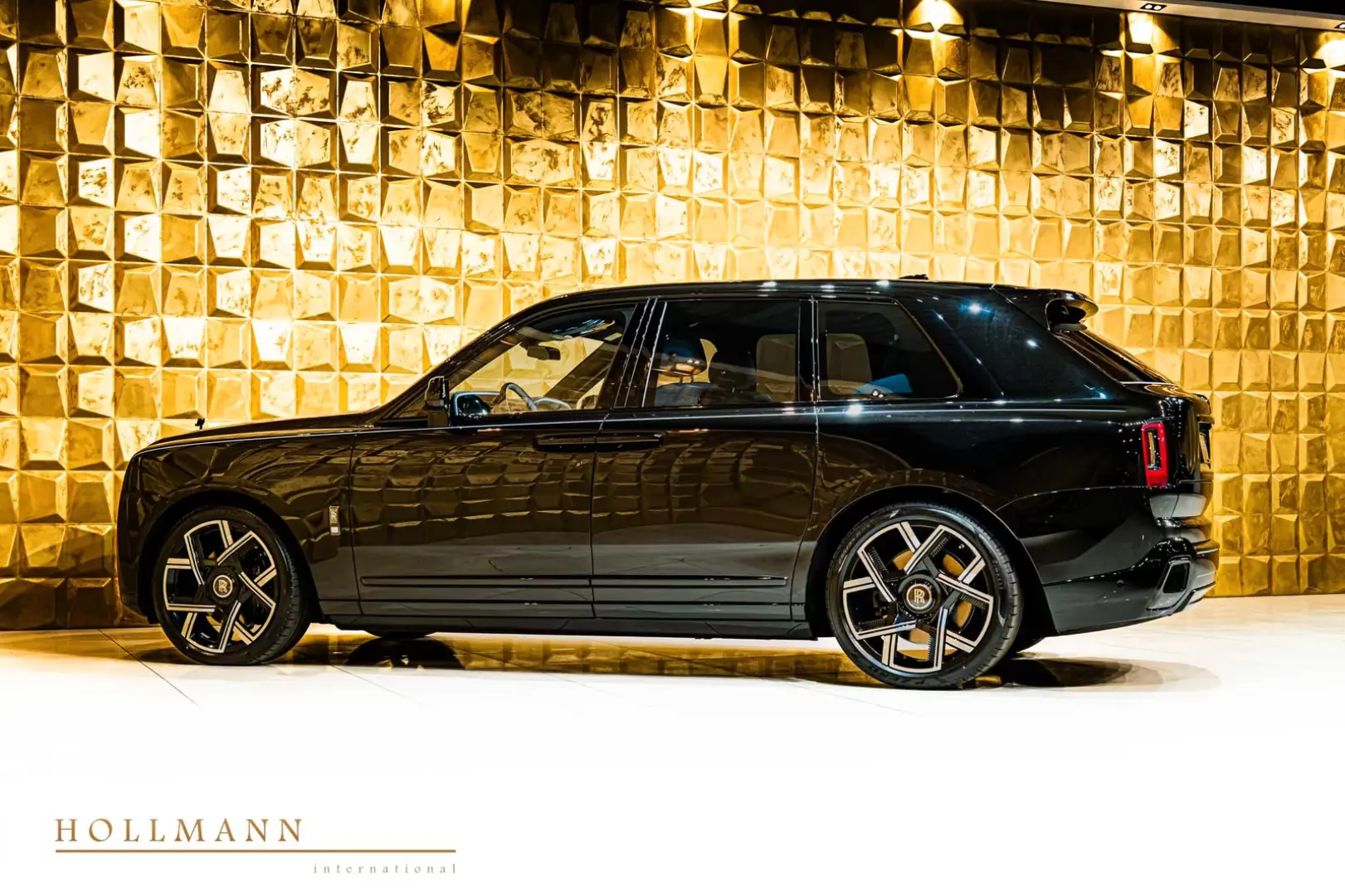 Rolls-Royce Cullinan SERIES II +BLACK BADGE+ 4 SEATS + TV