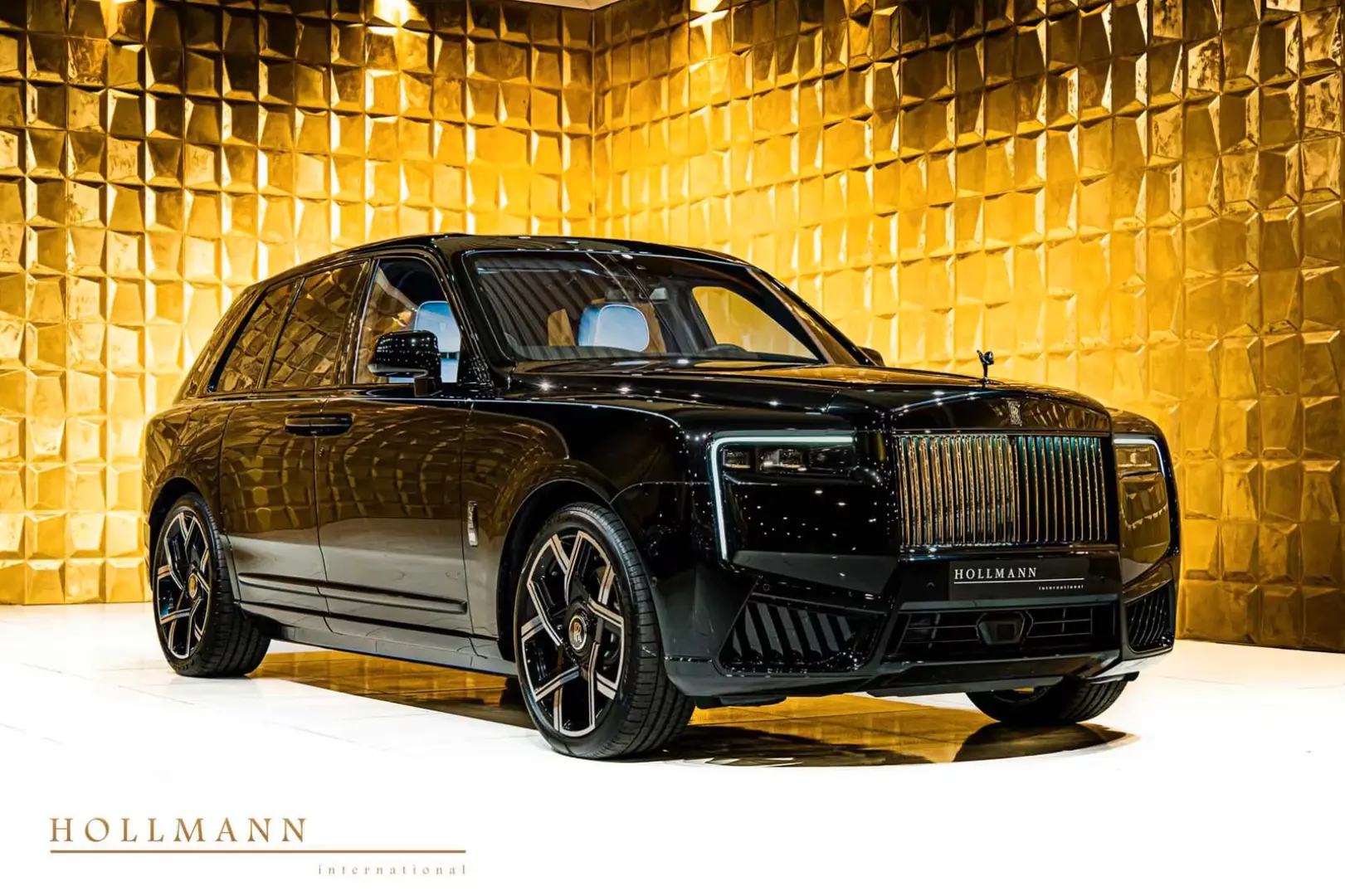 Rolls-Royce Cullinan SERIES II +BLACK BADGE+ 4 SEATS + TV