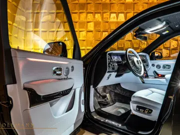Rolls-Royce Cullinan SERIES II +BLACK BADGE+ 4 SEATS + TV