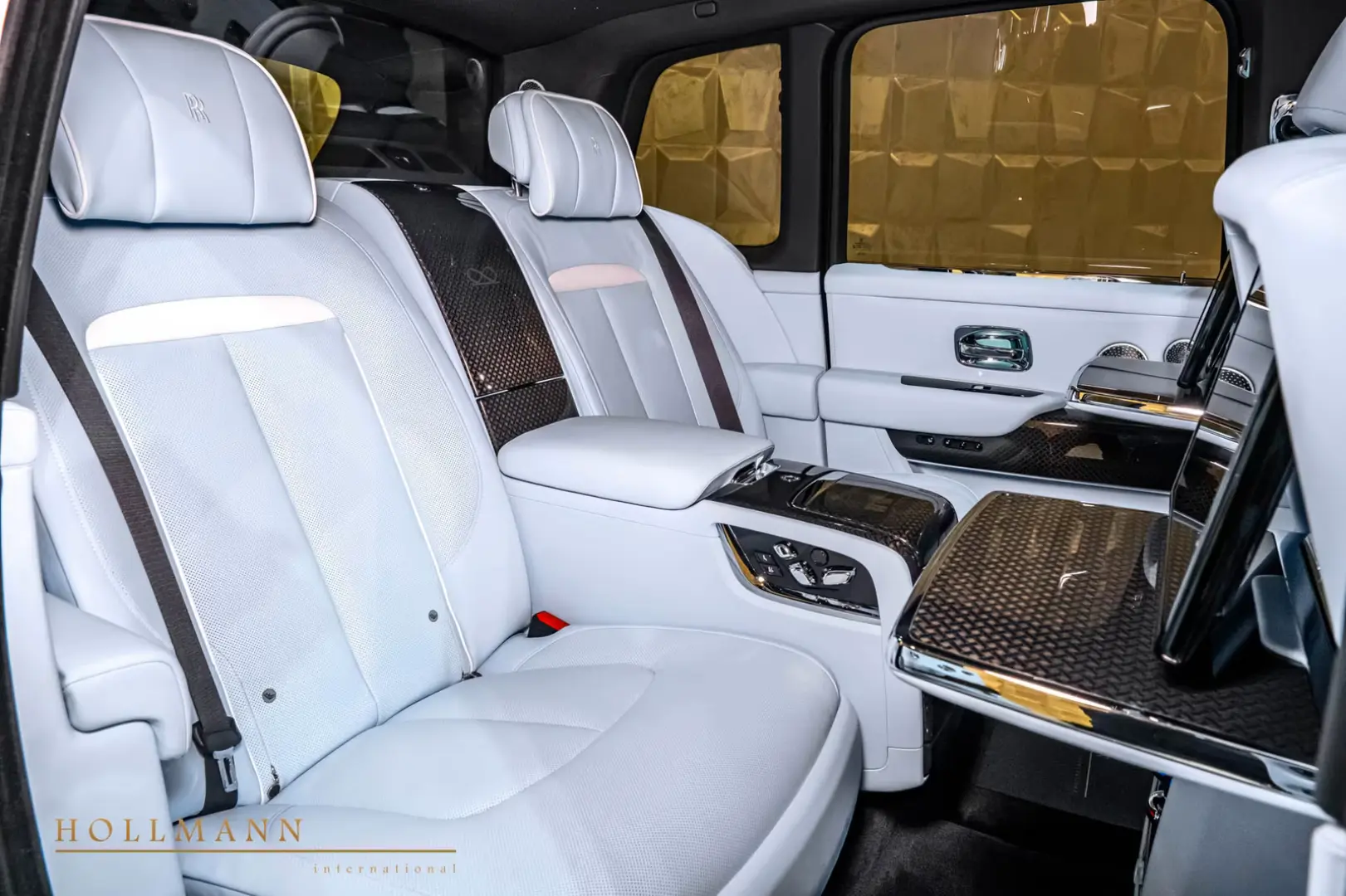 Rolls-Royce Cullinan SERIES II +BLACK BADGE+ 4 SEATS + TV