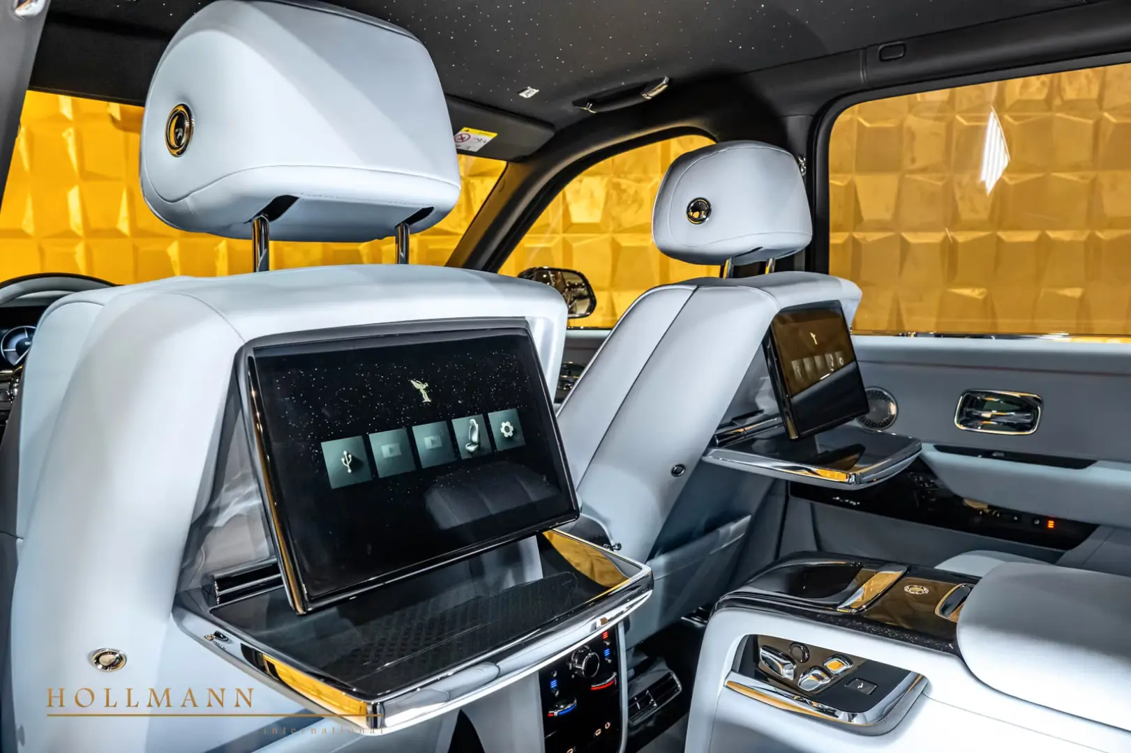 Rolls-Royce Cullinan SERIES II +BLACK BADGE+ 4 SEATS + TV