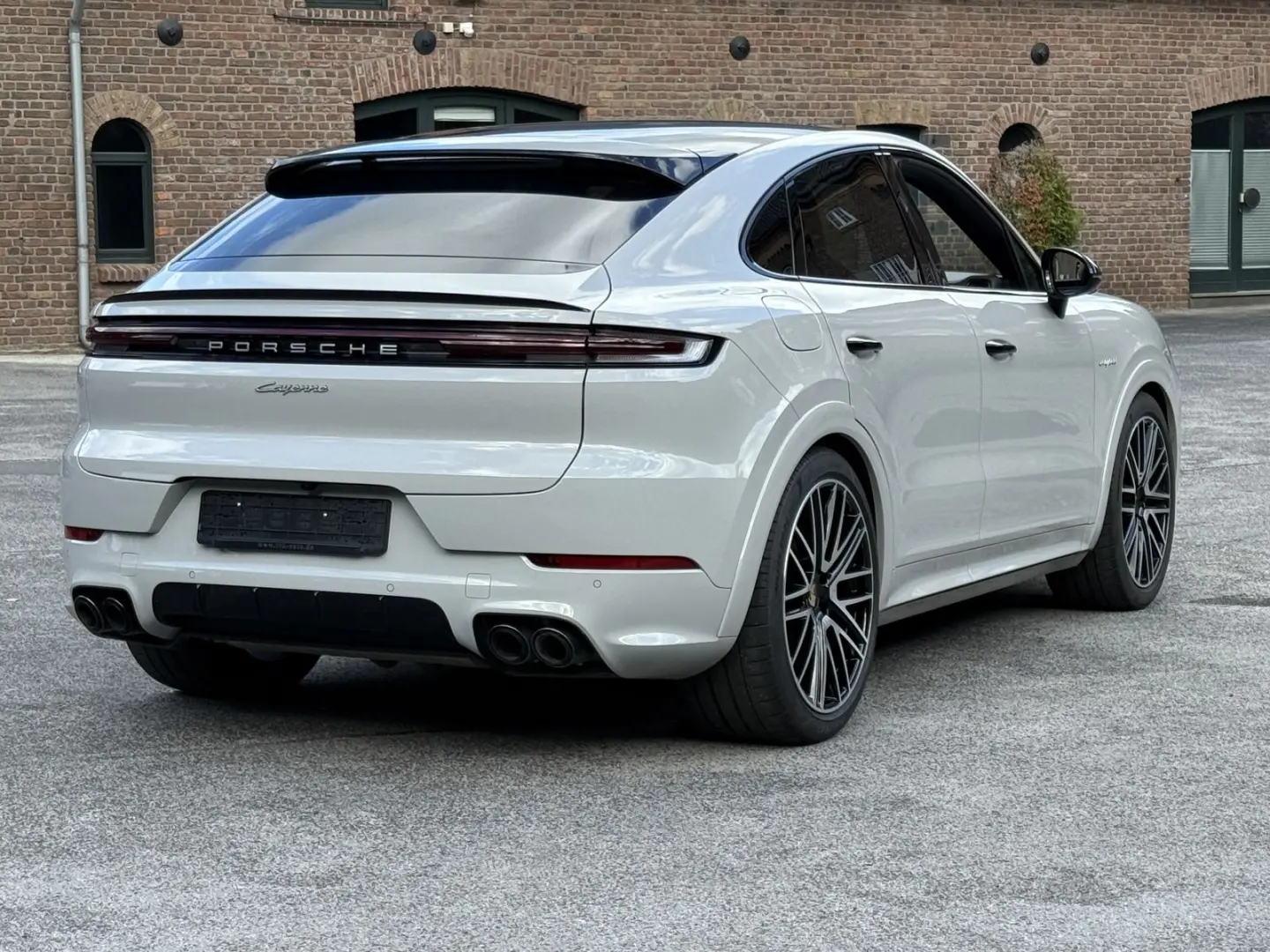 Cayenne  E-Hybrid Coupe SPORTDESIGN-ABGAS*22 TUR