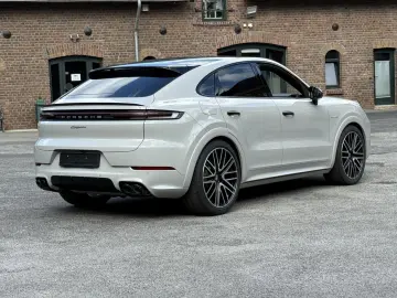 Cayenne  E-Hybrid Coupe SPORTDESIGN-ABGAS*22 TUR
