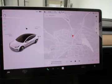 Model 3 Allradantrieb mit Dualmotor Long Range