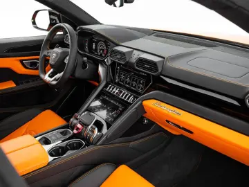 Urus Lage KM-stand I BTW auto
