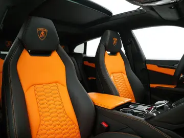 Urus Lage KM-stand I BTW auto
