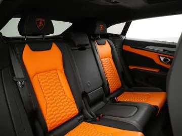 Urus Lage KM-stand I BTW auto