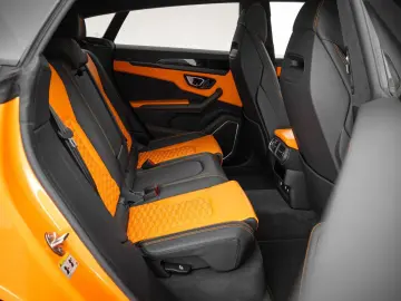 Urus Lage KM-stand I BTW auto