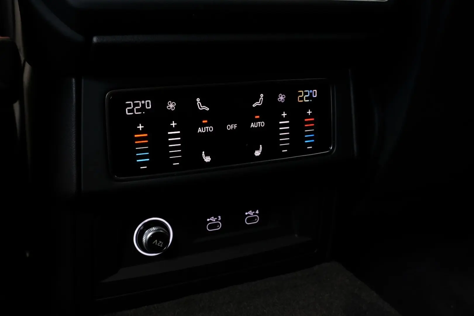 Urus/GARANTIE-2027/B&O/PANO/NIGHT/STYLE/MASSAGE