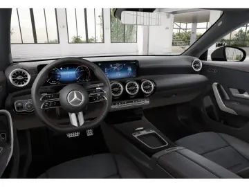 CLA 200 d Coupé AMG PREMIUM+NIGHT+PANO+KEYL+LED+