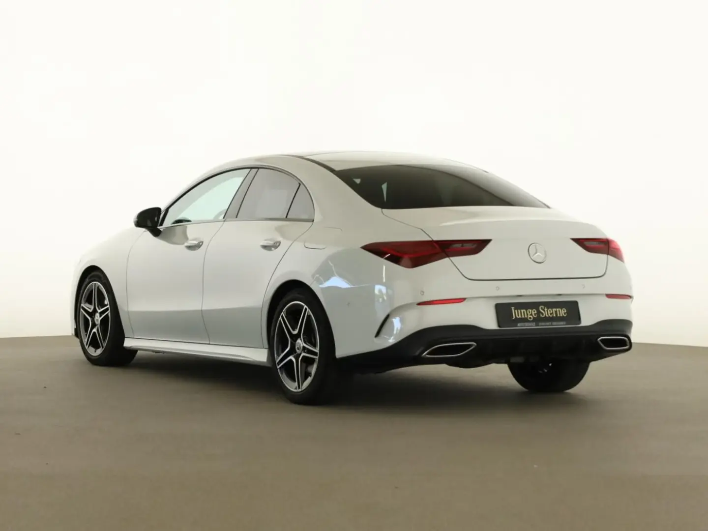 CLA 200 d Coupé AMG PREMIUM+NIGHT+PANO+KEYL+LED+