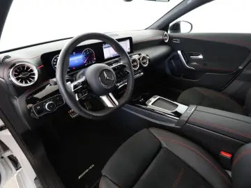 CLA 200 d Coupé AMG PREMIUM+NIGHT+PANO+KEYL+LED+