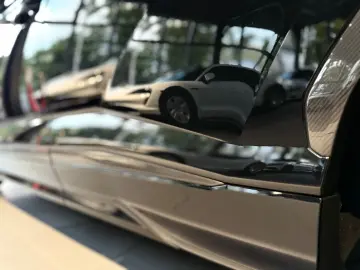 Urus 4.0 V8 CARBON*KERAM*PANO*MASSA*KEY*360°*23Z