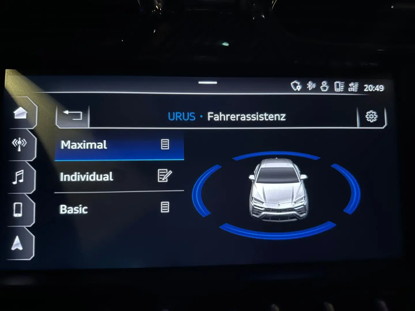 Urus 4.0 V8 CARBON*KERAM*PANO*MASSA*KEY*360°*23Z