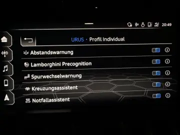 Urus 4.0 V8 CARBON*KERAM*PANO*MASSA*KEY*360°*23Z
