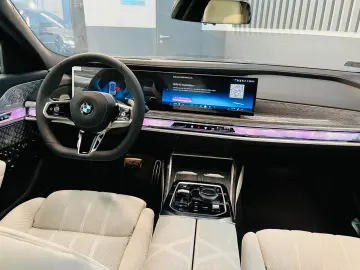 BMW 740 d xDrive M Sport/360 CAMERA/