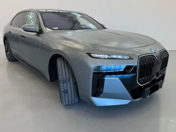 BMW 740 d xDrive M Sport ACC HUD SKYL