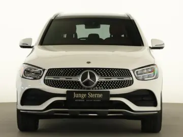 GLC 200 4M AMG+AHK+PANO+DISTR+360°+MEMORY+LED+FL