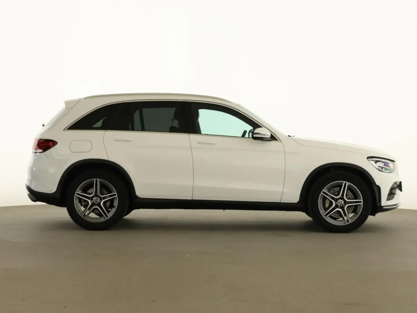 GLC 200 4M AMG+AHK+PANO+DISTR+360°+MEMORY+LED+FL