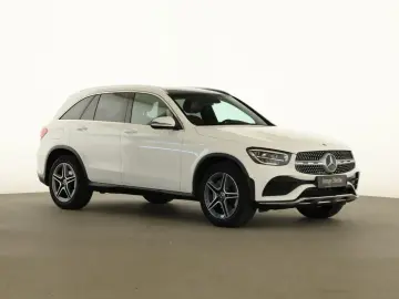 GLC 200 4M AMG+AHK+PANO+DISTR+360°+MEMORY+LED+FL