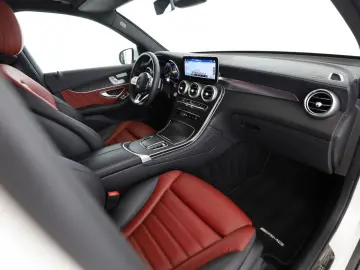 GLC 200 4M AMG+AHK+PANO+DISTR+360°+MEMORY+LED+FL