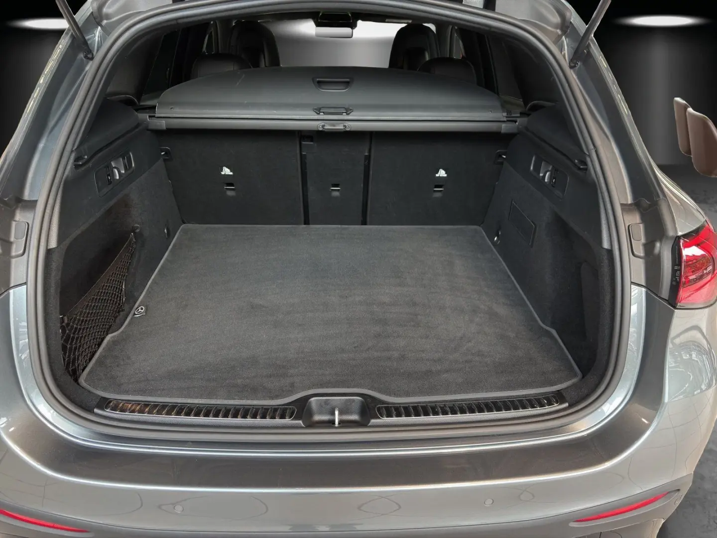 GLC 200 AMG Premium DISTRO Pano Memo KeyGo Night