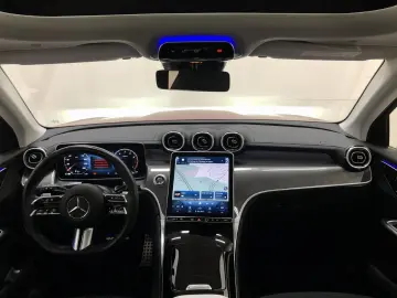 GLC 200 4M AMG Pano*AHK*Trittbretter*Lenkradheiz