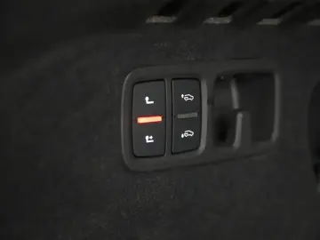 Q8 45 TDI TIPT*QUA*LED*RFK*AHK*LUFT*NAVI*ACC*DAB