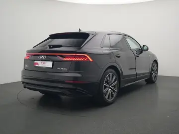 Q8 S line LEDER KAM NAVI VIRT CARPLAY SHZ PDC
