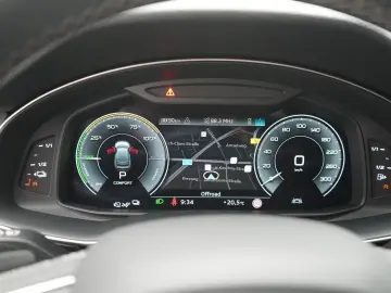 Q8 S line LEDER KAM NAVI VIRT CARPLAY SHZ PDC