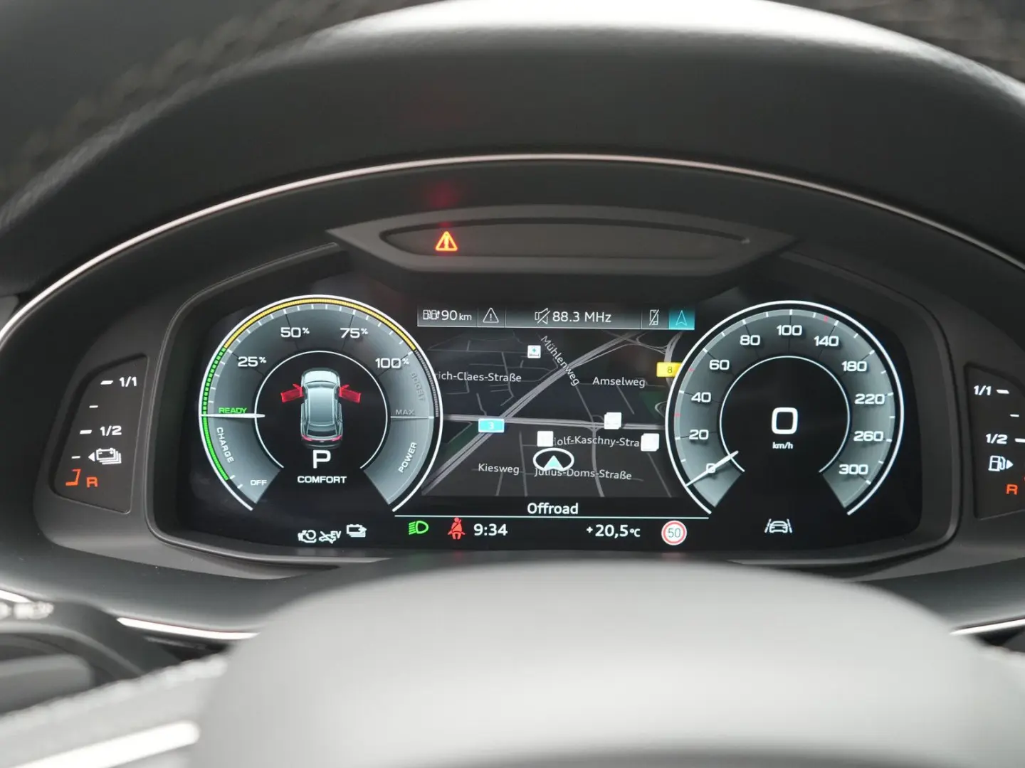 Q8 S line LEDER KAM NAVI VIRT CARPLAY SHZ PDC