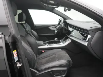 Q8 S line LEDER KAM NAVI VIRT CARPLAY SHZ PDC