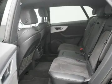 Q8 S line LEDER KAM NAVI VIRT CARPLAY SHZ PDC