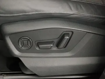Q8