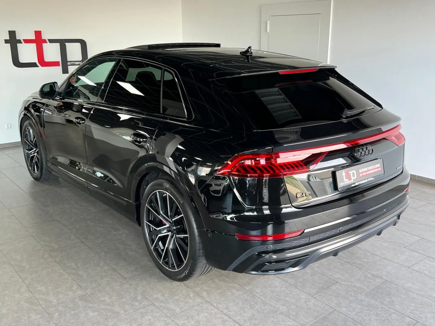 Q8 S-line competition B&O Pano SPORTSITZE 360°