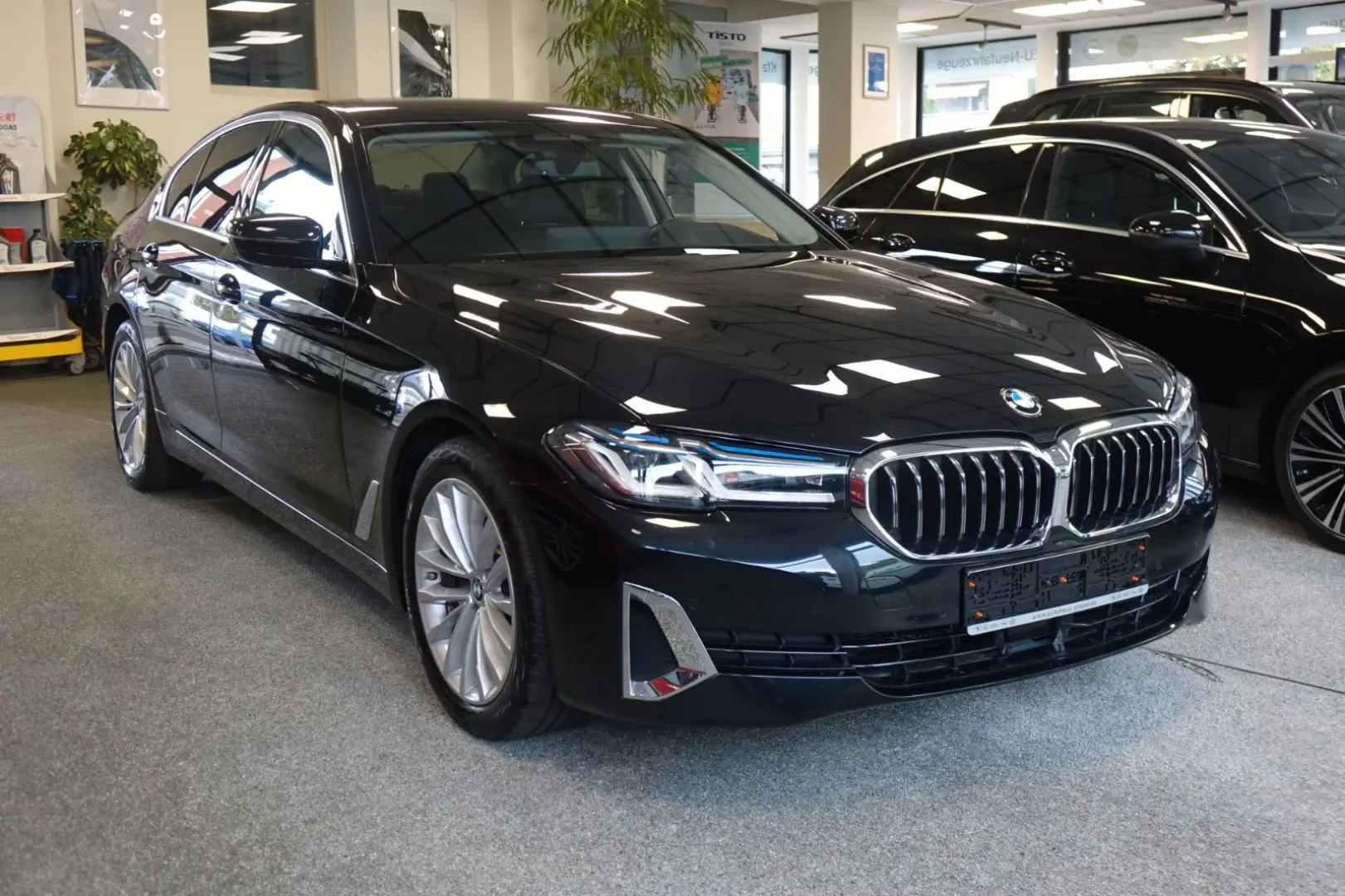 520i Lim. Luxury Line+H/K+STHZ+Memory+Laser+HUD+