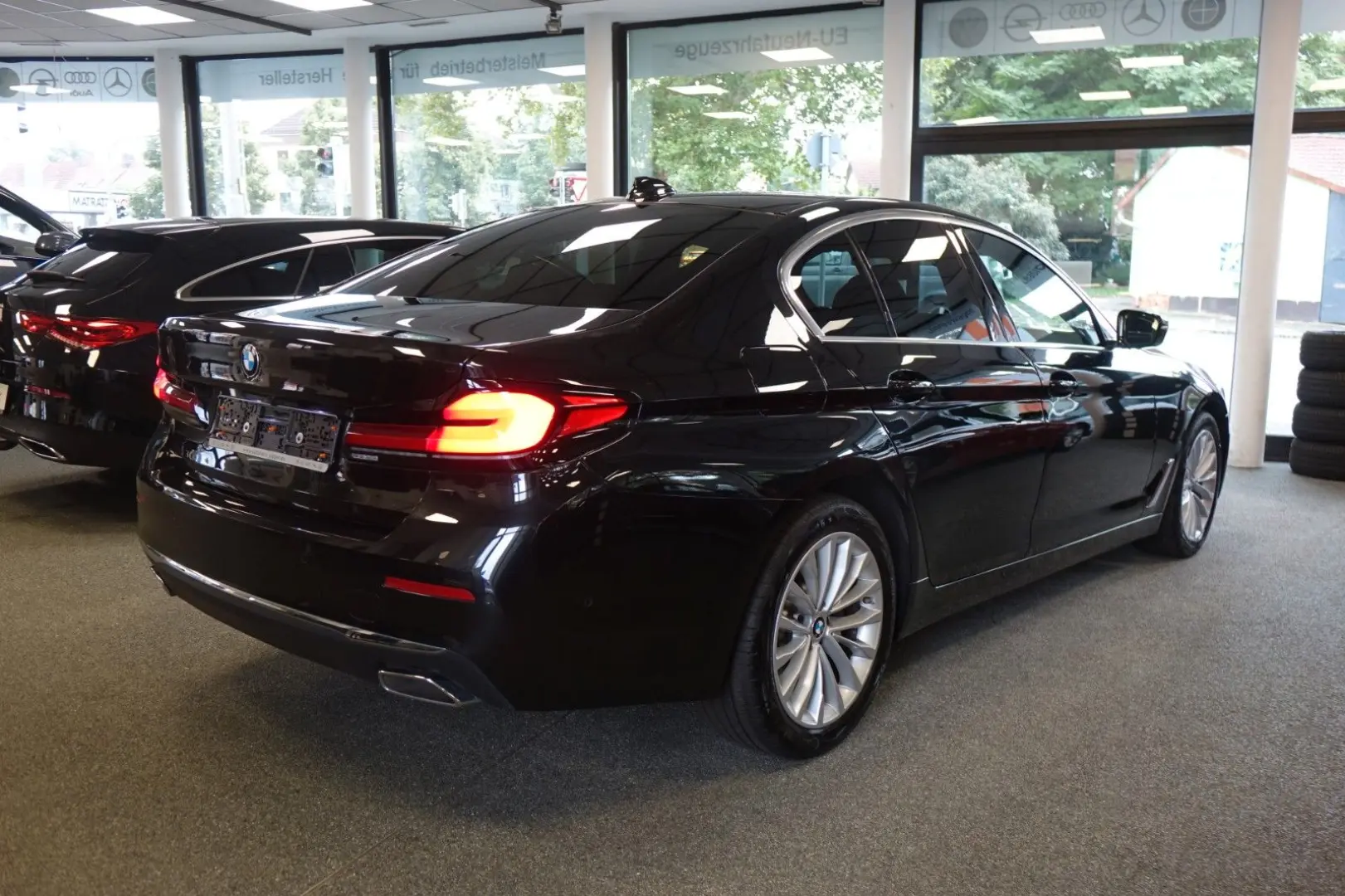 520i Lim. Luxury Line+H/K+STHZ+Memory+Laser+HUD+