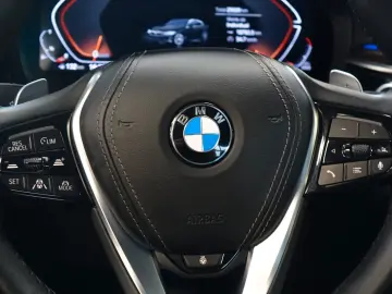 520i Lim. Luxury Line+H/K+STHZ+Memory+Laser+HUD+