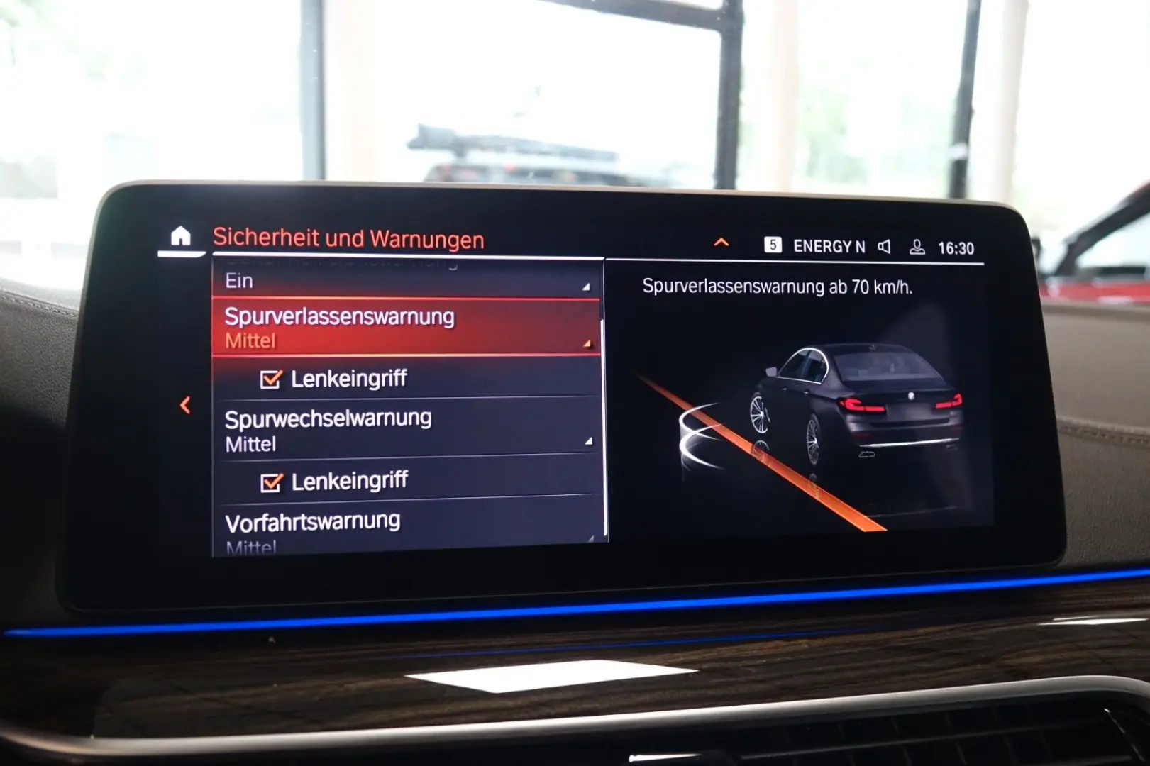520i Lim. Luxury Line+H/K+STHZ+Memory+Laser+HUD+