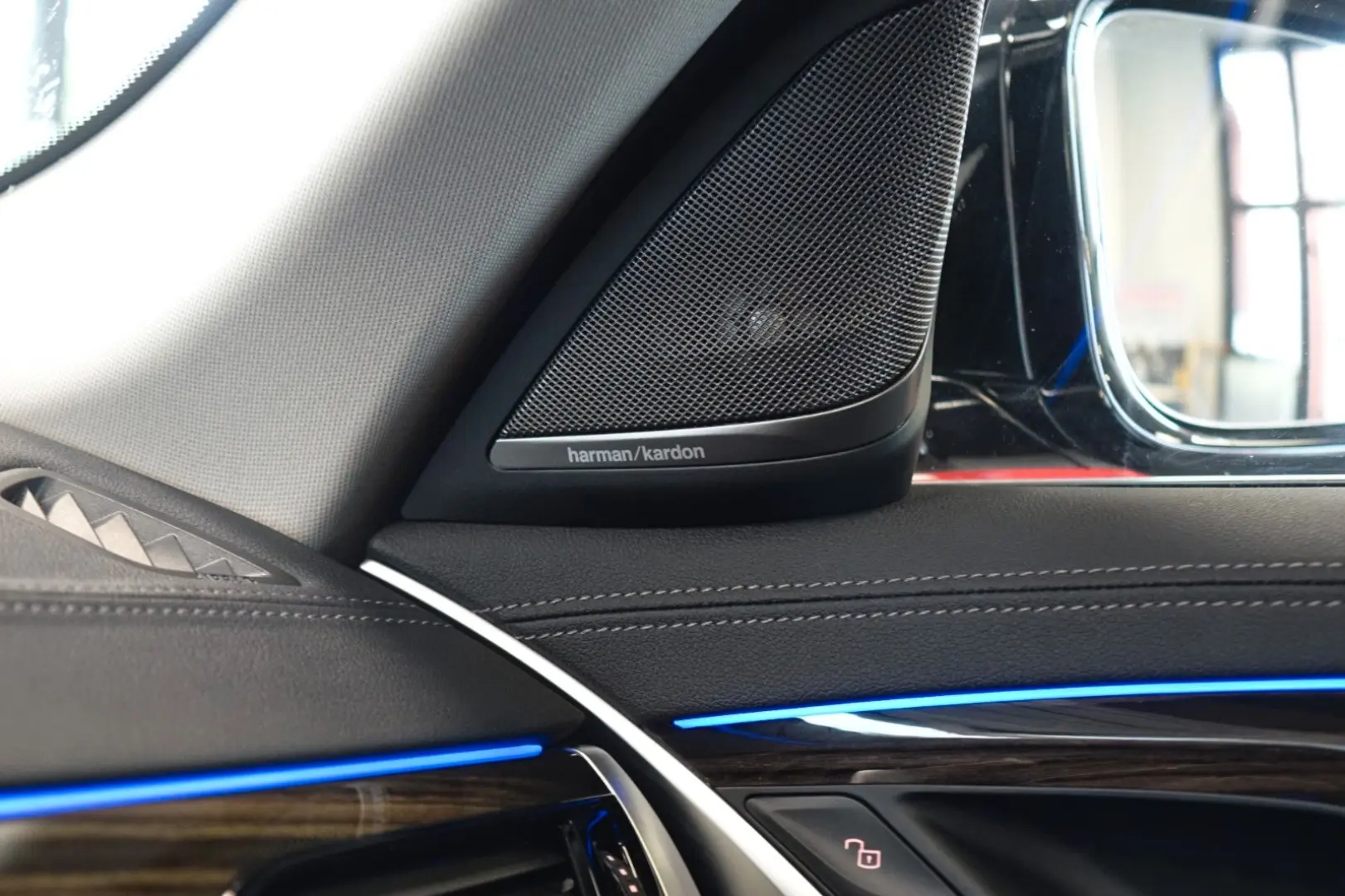 520i Lim. Luxury Line+H/K+STHZ+Memory+Laser+HUD+
