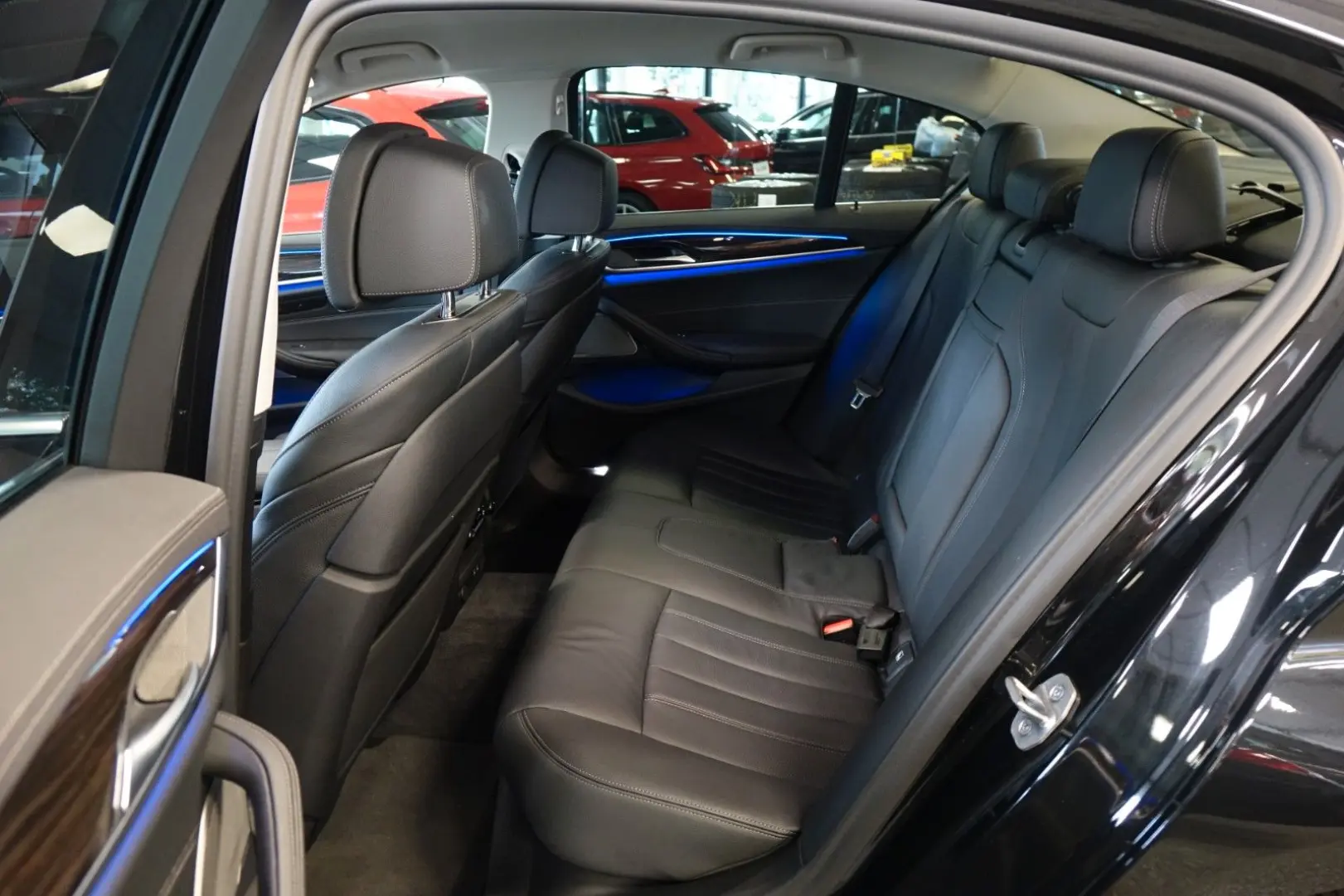 520i Lim. Luxury Line+H/K+STHZ+Memory+Laser+HUD+
