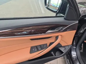 530i xDrive Limousine M-Sport Head-Up AHK Laser 
