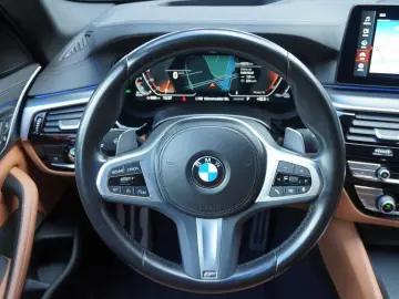 520d M Sport Aut. Laser Navi Kamera HUD