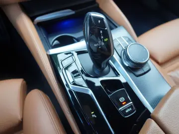 520d M Sport Aut. Laser Navi Kamera HUD