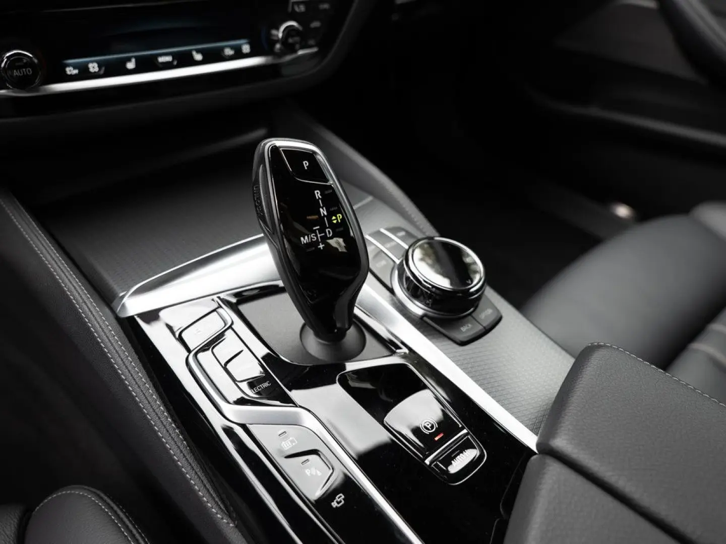 545e xDrive M-Sport FACEL. HUD 360° LASER LED