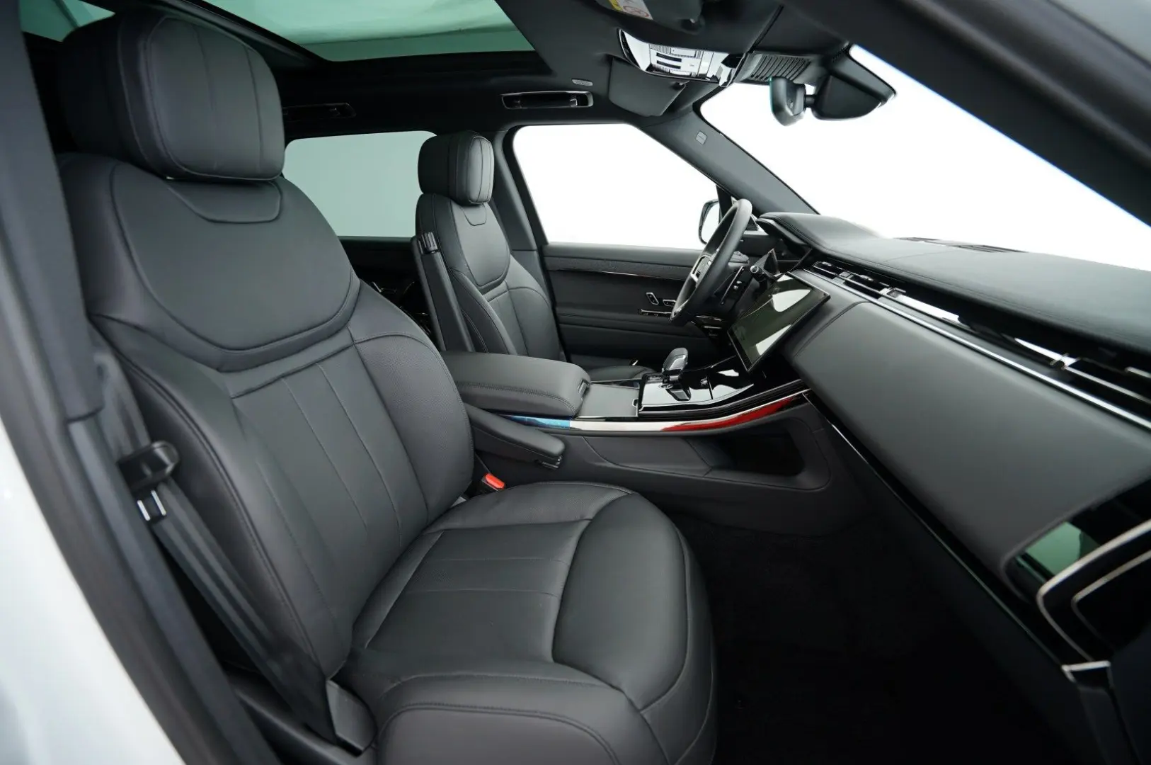 Range Rover Sport  D250 SE AHK Pano